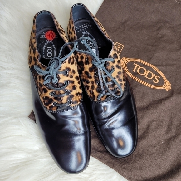 Tod's Leather Calf Hair Leopard Oxford Shoes - Picture 6 of 15